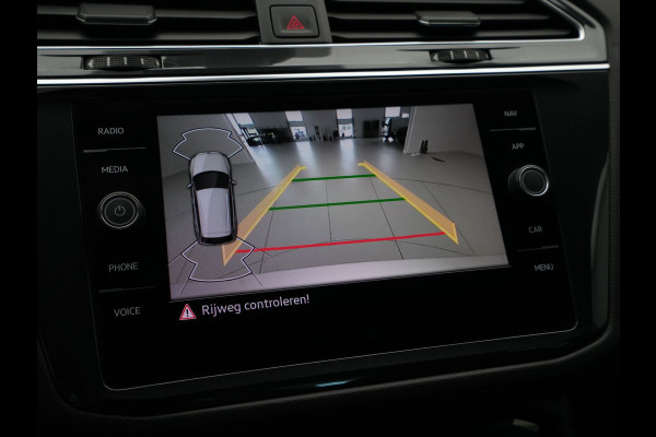 Volkswagen Tiguan 1.5 TSI 150pk DSG Elegance Matrix Led Navigatie Camera Acc Carplay Side Assist 242