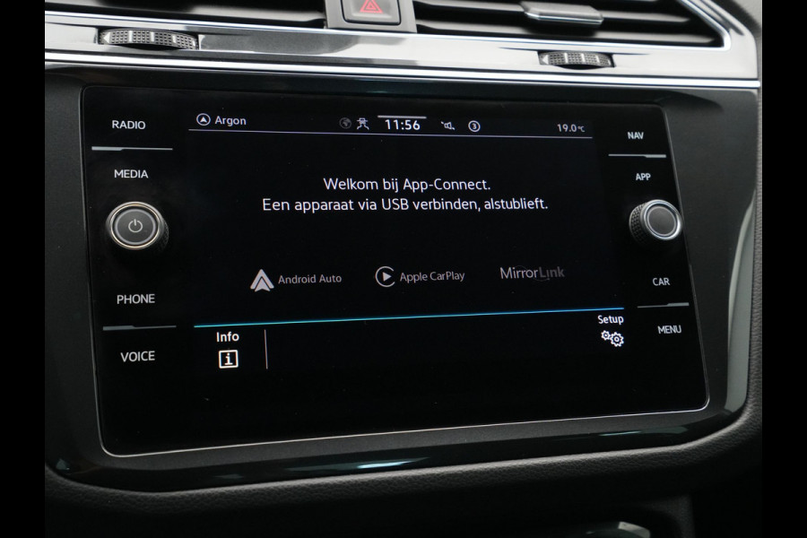 Volkswagen Tiguan 1.5 TSI 150pk DSG Elegance Matrix Led Navigatie Camera Acc Carplay Side Assist 242