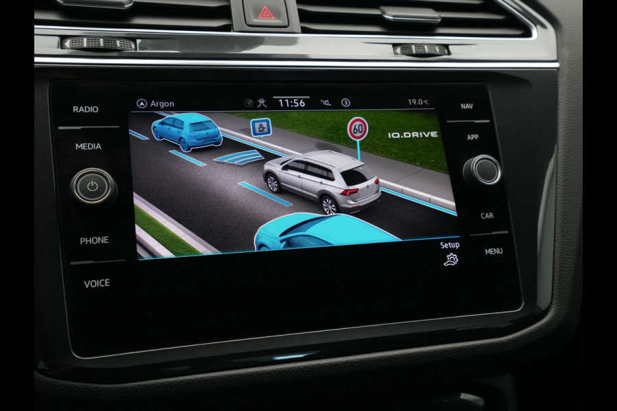 Volkswagen Tiguan 1.5 TSI 150pk DSG Elegance Matrix Led Navigatie Camera Acc Carplay Side Assist 242