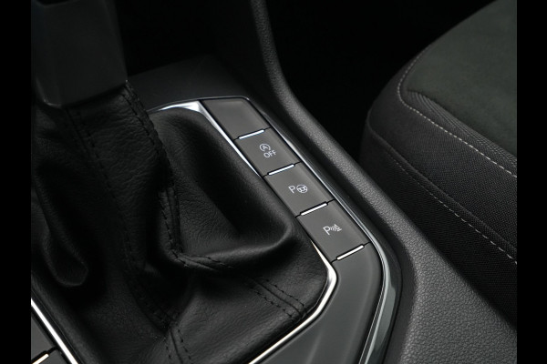 Volkswagen Tiguan 1.5 TSI 150pk DSG Elegance Matrix Led Navigatie Camera Acc Carplay Side Assist 242