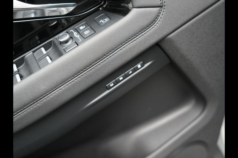 Land Rover Range Rover Evoque P300e AWD R-Dynamic SE Plug In Hybrid Dealer O.H. PHEV | Lederen Sportstoelen Memory | Adaptive Cruise | Navigatie | L.M. 20" | Camera | DAB | Virtual | Stoel & Stuurverwarming |