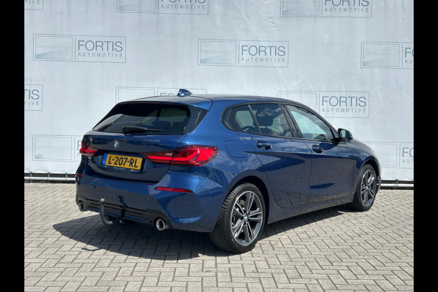 BMW 1-serie 120i Business Edition Plus NL AUTO | PANO | LEDER | STUURWIEL VERW |