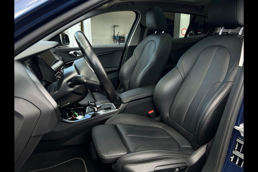 BMW 1-serie 120i Business Edition Plus NL AUTO | PANO | LEDER | STUURWIEL VERW |