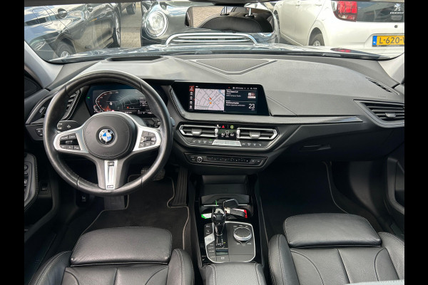 BMW 1-serie 120i Business Edition Plus NL AUTO | PANO | LEDER | STUURWIEL VERW |