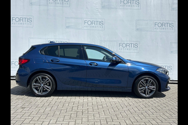 BMW 1-serie 120i Business Edition Plus NL AUTO | PANO | LEDER | STUURWIEL VERW |