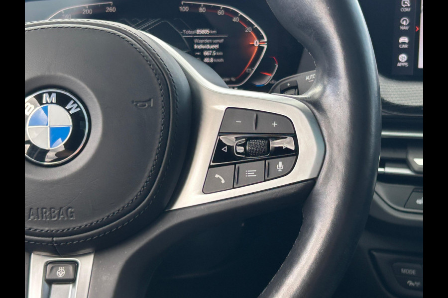 BMW 1-serie 120i Business Edition Plus NL AUTO | PANO | LEDER | STUURWIEL VERW |