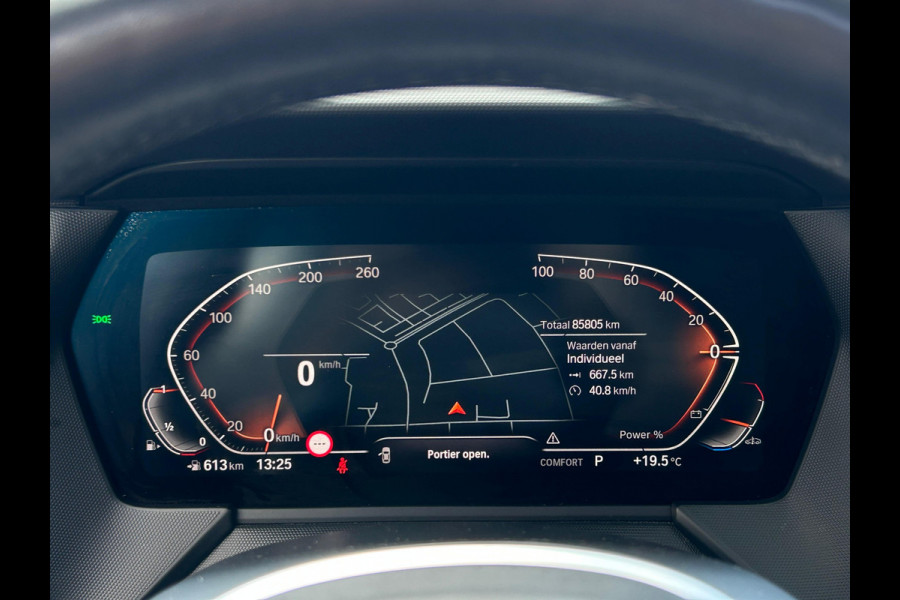 BMW 1-serie 120i Business Edition Plus NL AUTO | PANO | LEDER | STUURWIEL VERW |