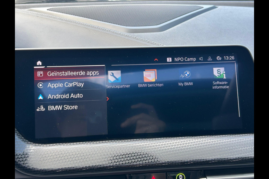 BMW 1-serie 120i Business Edition Plus NL AUTO | PANO | LEDER | STUURWIEL VERW |