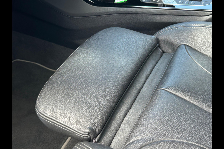 BMW 1-serie 120i Business Edition Plus NL AUTO | PANO | LEDER | STUURWIEL VERW |