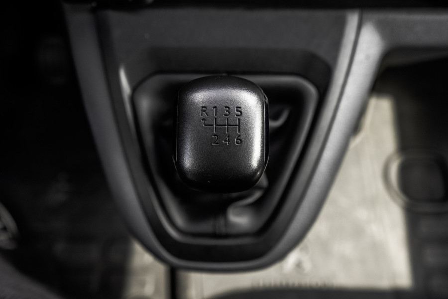 Peugeot Expert 2.0 BlueHDI | L3H1 | DC 5-Zits | CarPlay | Navi | Cruise | Airco | PDC | Euro 6