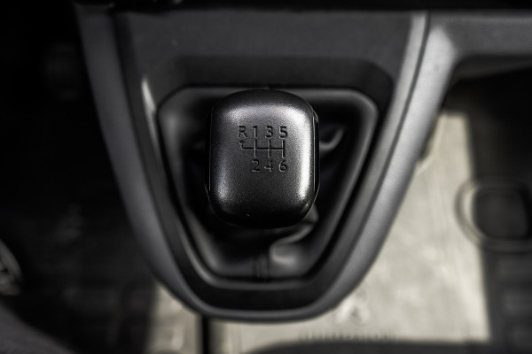 Peugeot Expert 2.0 BlueHDI | L3H1 | DC 5-Zits | CarPlay | Navi | Cruise | Airco | PDC | Euro 6