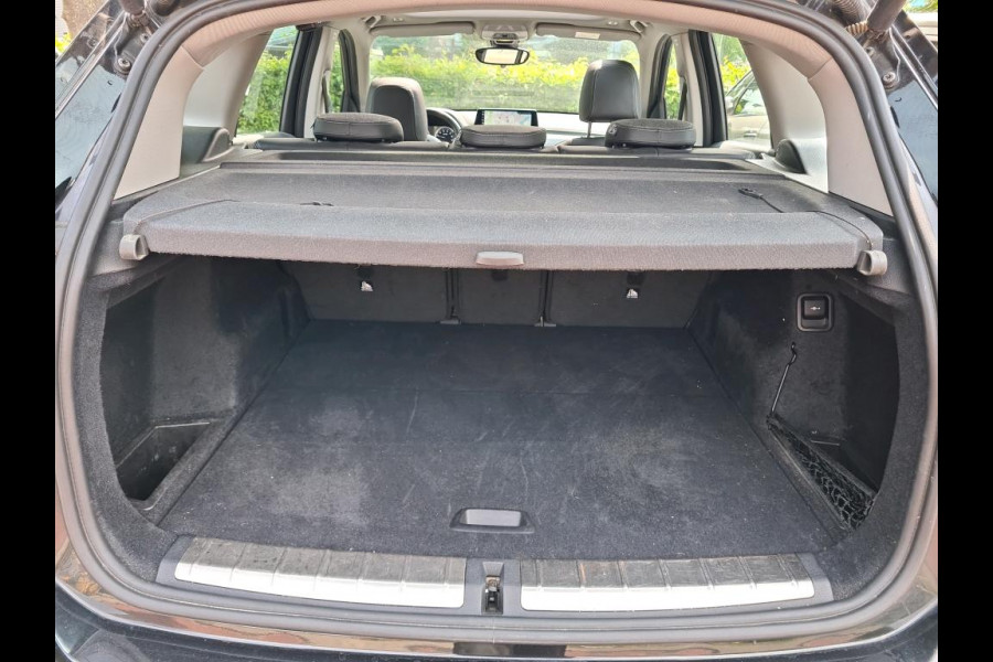 BMW X1 sDrive18i Executive Edition NL AUTO | PANO | TREKHAAK | CAMERA |