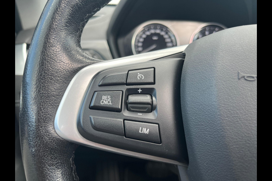 BMW X1 sDrive18i Executive Edition NL AUTO | PANO | TREKHAAK | CAMERA |
