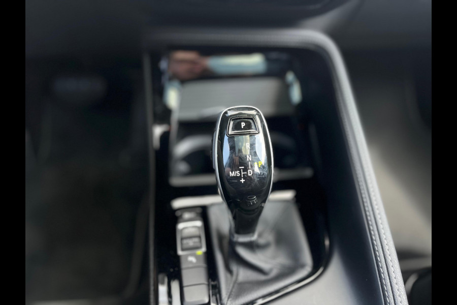 BMW X1 sDrive18i Executive Edition NL AUTO | PANO | TREKHAAK | CAMERA |