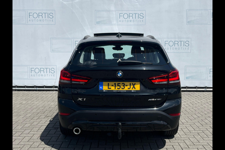 BMW X1 sDrive18i Executive Edition NL AUTO | PANO | TREKHAAK | CAMERA |