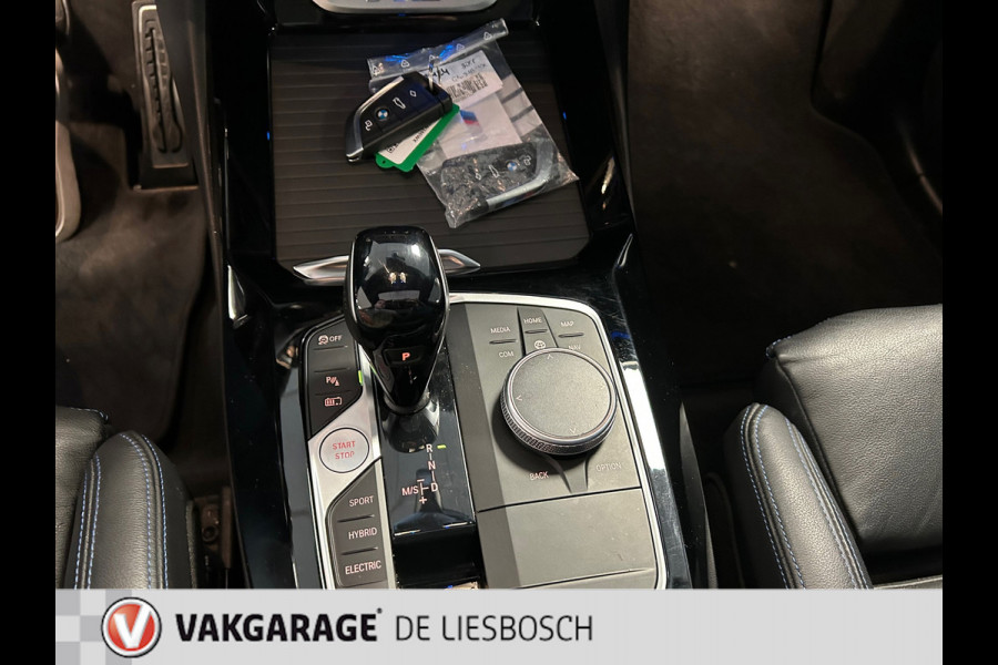 BMW X3 XDrive30e High Executive M-sport | sportstoelen | Head-up Display | Panorama-dak