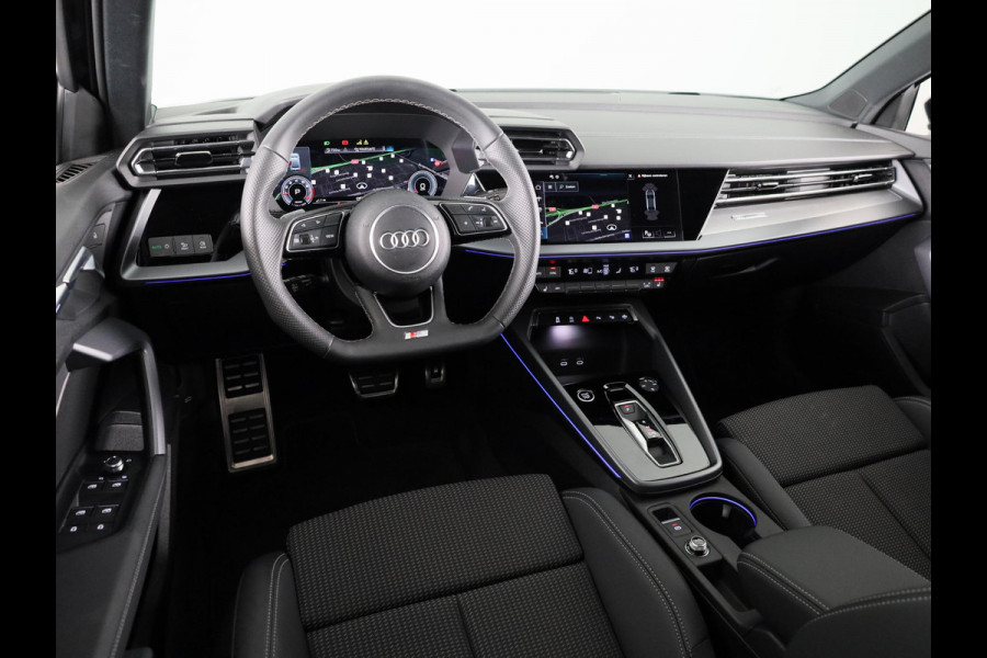 Audi A3 Limousine 30 TFSI S edition 116 pk S-tronic | Verlengde garantie | Navigatie | Parkeersensoren (Park assist) | Autom. airco (3 zones) | Stoelverwarming | S-Line |