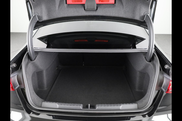 Audi A3 Limousine 30 TFSI S edition 116 pk S-tronic | Verlengde garantie | Navigatie | Parkeersensoren (Park assist) | Autom. airco (3 zones) | Stoelverwarming | S-Line |