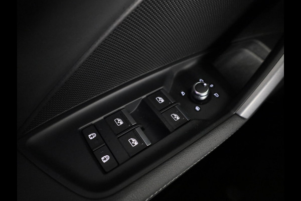 Audi A3 Limousine 30 TFSI S edition 116 pk S-tronic | Verlengde garantie | Navigatie | Parkeersensoren (Park assist) | Autom. airco (3 zones) | Stoelverwarming | S-Line |