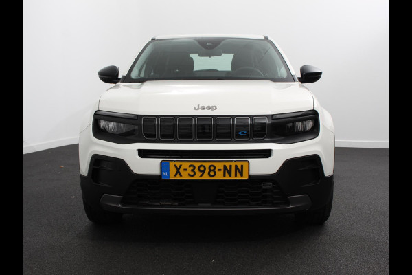 Jeep Avenger Longitude 54 kWh Navigatie Apple Carplay/ Android Auto Parkeersensor achter Cruise Control Stoelverwarming Full LED Virtual Cockpit Climate Control