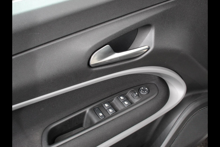 Jeep Avenger Longitude 54 kWh Navigatie Apple Carplay/ Android Auto Parkeersensor achter Cruise Control Stoelverwarming Full LED Virtual Cockpit Climate Control