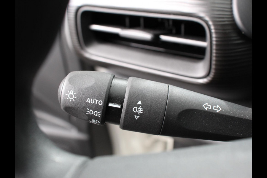 Jeep Avenger Longitude 54 kWh Navigatie Apple Carplay/ Android Auto Parkeersensor achter Cruise Control Stoelverwarming Full LED Virtual Cockpit Climate Control