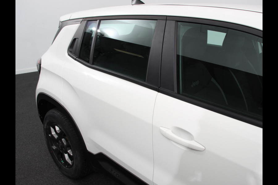 Jeep Avenger Longitude 54 kWh Navigatie Apple Carplay/ Android Auto Parkeersensor achter Cruise Control Stoelverwarming Full LED Virtual Cockpit Climate Control