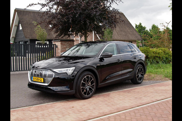Audi e-tron 55 quattro edition 95 kWh | NL-Auto | Trekhaak | Parkeersensoren | DAB |