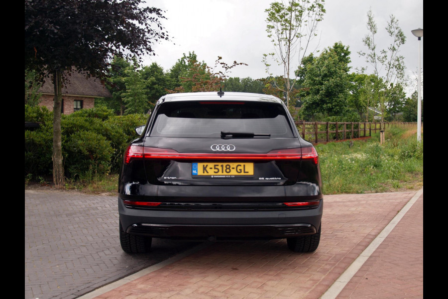 Audi e-tron 55 quattro edition 95 kWh | NL-Auto | Trekhaak | Parkeersensoren | DAB |