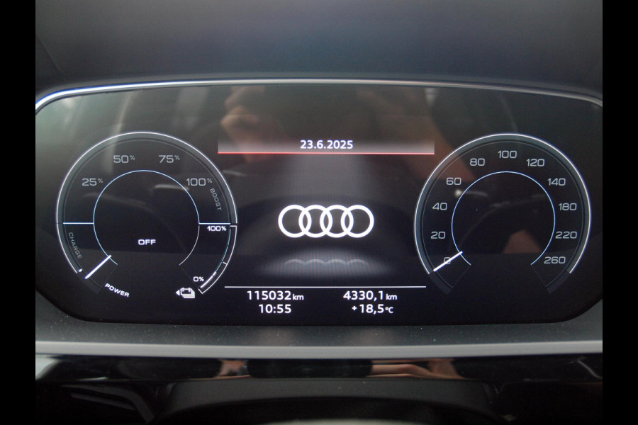 Audi e-tron 55 quattro edition 95 kWh | NL-Auto | Trekhaak | Parkeersensoren | DAB |