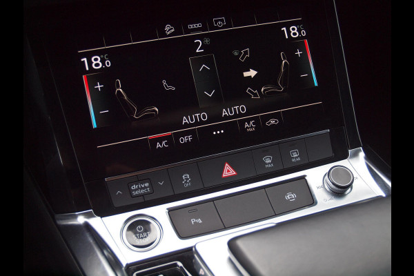 Audi e-tron 55 quattro edition 95 kWh | NL-Auto | Trekhaak | Parkeersensoren | DAB |