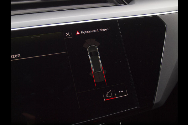 Audi e-tron 55 quattro edition 95 kWh | NL-Auto | Trekhaak | Parkeersensoren | DAB |
