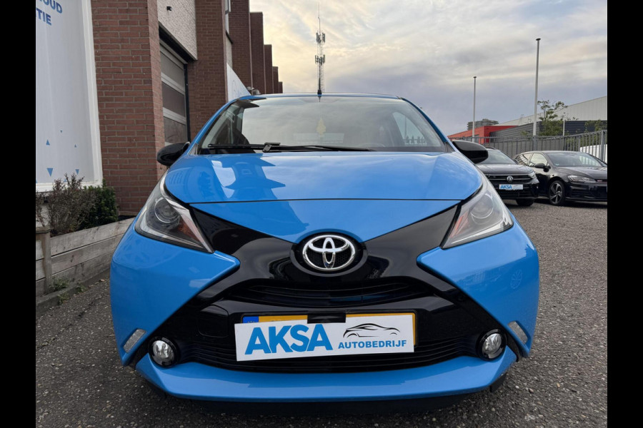 Toyota Aygo 1.0 VVT-i x-wave Vouwdak Camera Navi Sportvelg Leder Garantie