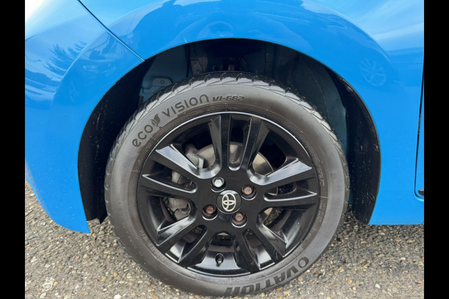 Toyota Aygo 1.0 VVT-i x-wave Vouwdak Camera Navi Sportvelg Leder Garantie