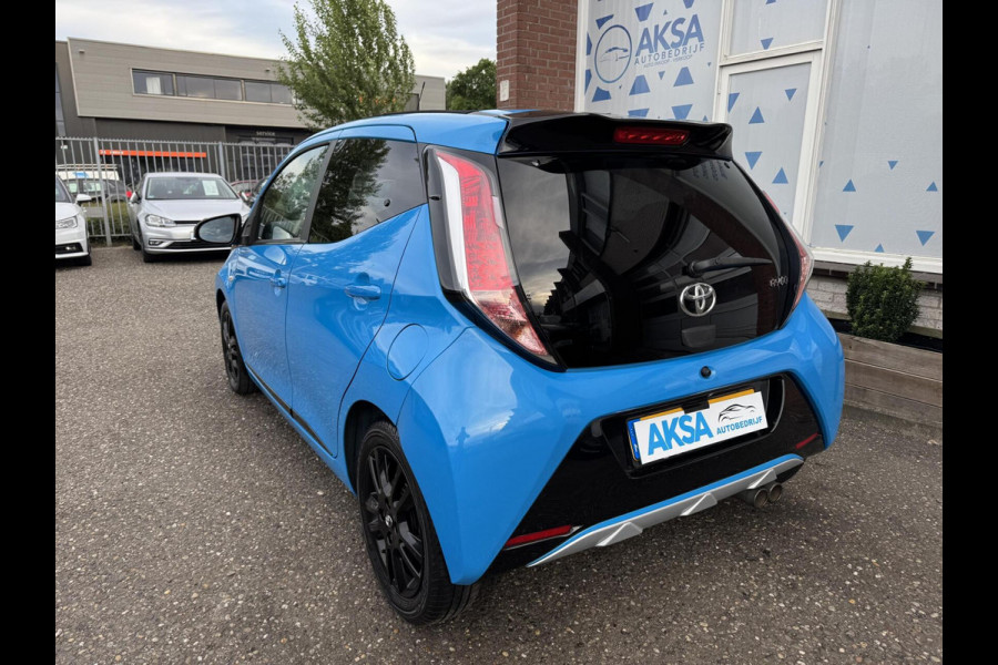 Toyota Aygo 1.0 VVT-i x-wave Vouwdak Camera Navi Sportvelg Leder Garantie