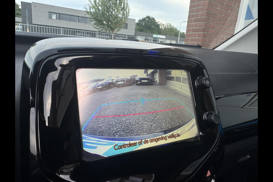 Toyota Aygo 1.0 VVT-i x-wave Vouwdak Camera Navi Sportvelg Leder Garantie