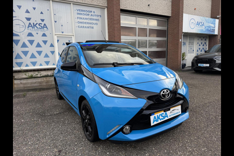 Toyota Aygo 1.0 VVT-i x-wave Vouwdak Camera Navi Sportvelg Leder Garantie