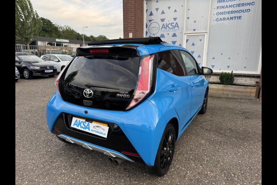 Toyota Aygo 1.0 VVT-i x-wave Vouwdak Camera Navi Sportvelg Leder Garantie