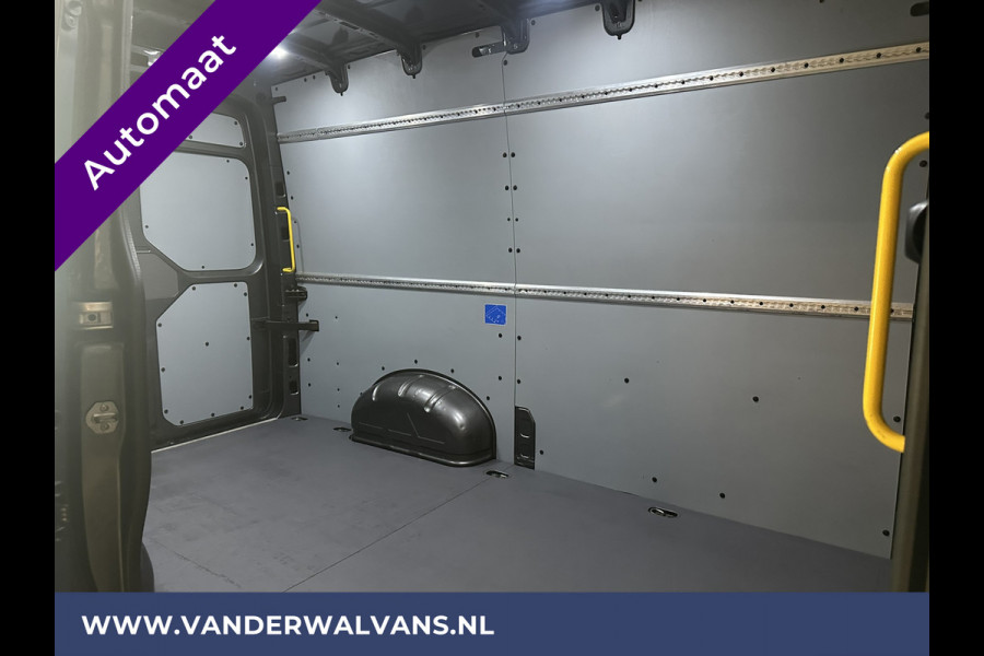 Volkswagen Crafter 2.0 TDI 141pk Automaat L3H3 L2H2 Euro6 Airco | Camera | Navigatie | 3000kg Trekhaak | Cruisecontrol Chauffeursstoel, Parkeersensoren, Stoelverwarming, Bijrijdersbank