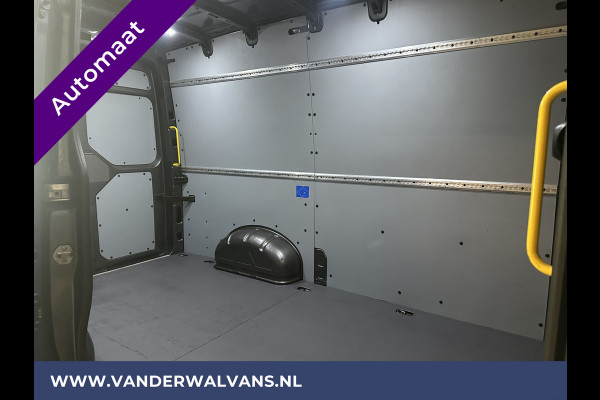 Volkswagen Crafter 2.0 TDI 141pk Automaat L3H3 L2H2 Euro6 Airco | Camera | Navigatie | 3000kg Trekhaak | Cruisecontrol Chauffeursstoel, Parkeersensoren, Stoelverwarming, Bijrijdersbank