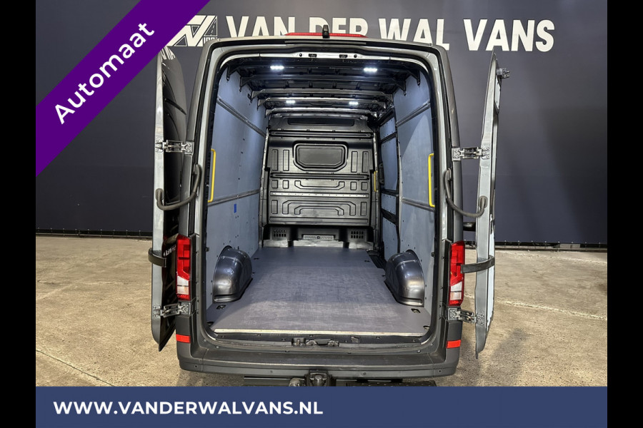 Volkswagen Crafter 2.0 TDI 141pk Automaat L3H3 L2H2 Euro6 Airco | Camera | Navigatie | 3000kg Trekhaak | Cruisecontrol Chauffeursstoel, Parkeersensoren, Stoelverwarming, Bijrijdersbank