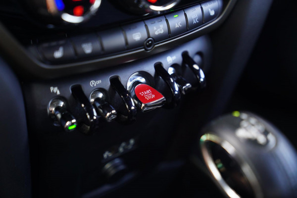 MINI Countryman 1.5 Cooper Chili | Automaat | Stoelverwarming | Harman/Kardon | LED Koplampen | Climatronic airco |