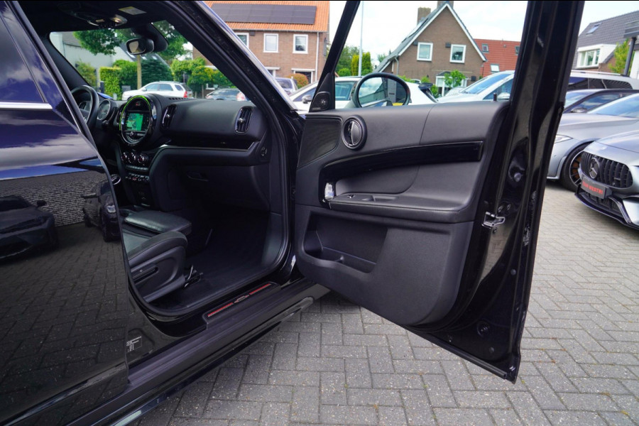 MINI Countryman 1.5 Cooper Chili | Automaat | Stoelverwarming | Harman/Kardon | LED Koplampen | Climatronic airco |