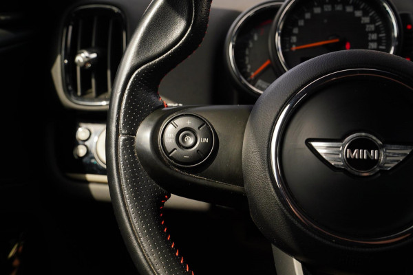 MINI Countryman 1.5 Cooper Chili | Automaat | Stoelverwarming | Harman/Kardon | LED Koplampen | Climatronic airco |