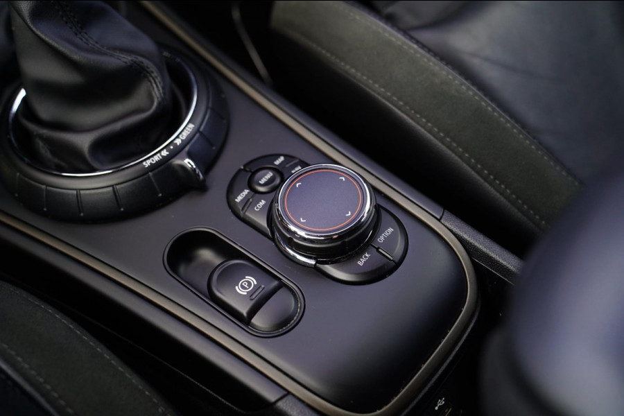 MINI Countryman 1.5 Cooper Chili | Automaat | Stoelverwarming | Harman/Kardon | LED Koplampen | Climatronic airco |