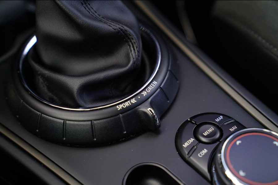 MINI Countryman 1.5 Cooper Chili | Automaat | Stoelverwarming | Harman/Kardon | LED Koplampen | Climatronic airco |