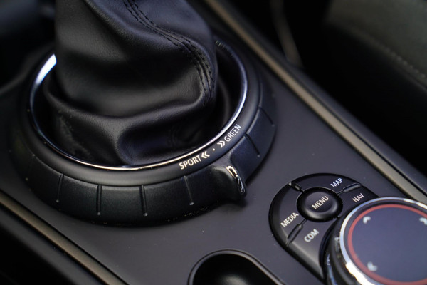 MINI Countryman 1.5 Cooper Chili | Automaat | Stoelverwarming | Harman/Kardon | LED Koplampen | Climatronic airco |