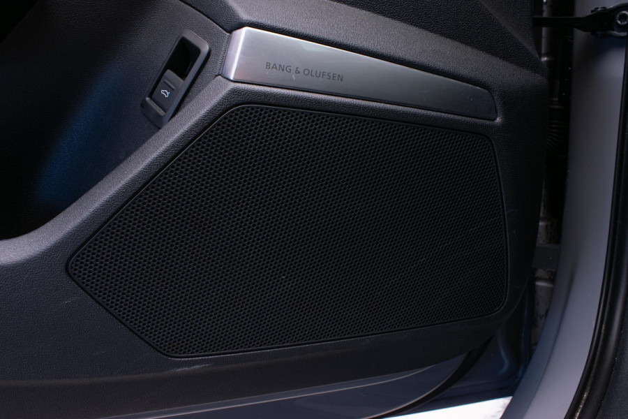 Audi RS3 Sportback 2.5 TFSI Quattro |Pano|Massage|Ceramic|Carbon|Memory|VOLL|