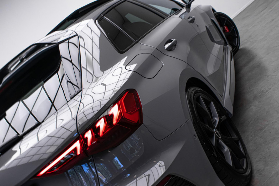 Audi RS3 Sportback 2.5 TFSI Quattro |Pano|Massage|Ceramic|Carbon|Memory|VOLL|