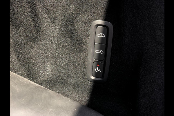 Volvo XC60 2.0 B5 R-Design | Pano, Leder, Luchtvering, 360 Camera, Stoel+Stuurverw., Carplay/Android, Virt. Cockp. | NAP |